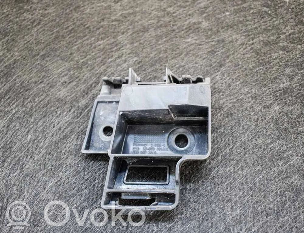 Volkswagen Golf VI Uchwyt / Mocowanie zderzaka tylnego 