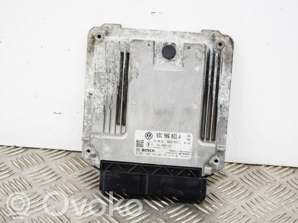Volkswagen PASSAT B6 Engine control unit/module 