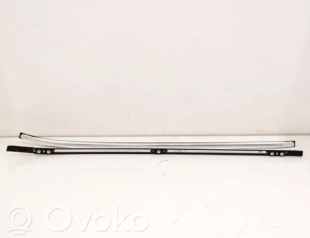 Toyota Auris E180 Barra del techo 
