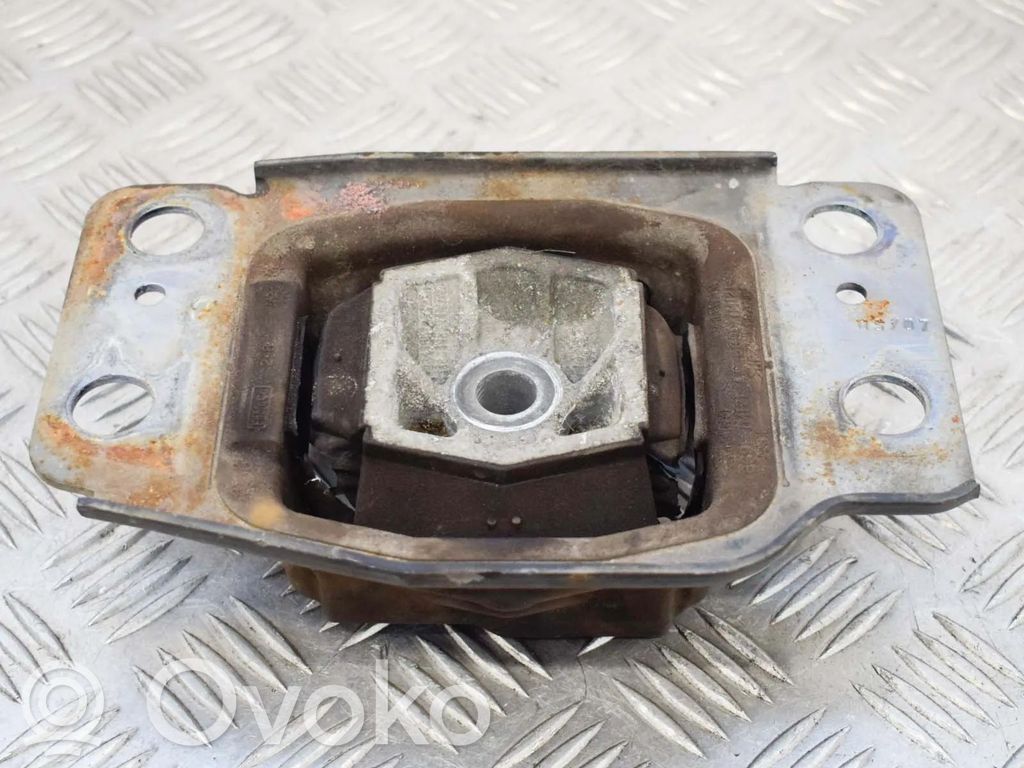 Ford S-MAX Engine mount bracket 