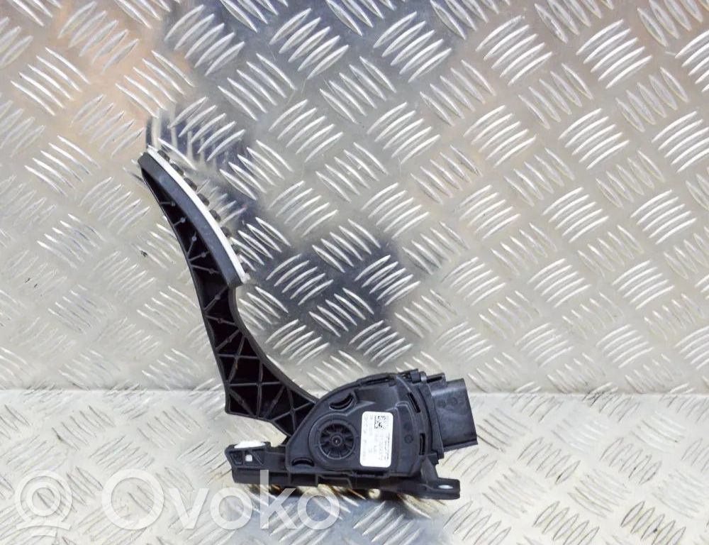 Volvo XC60 Akceleratoriaus pedalas 