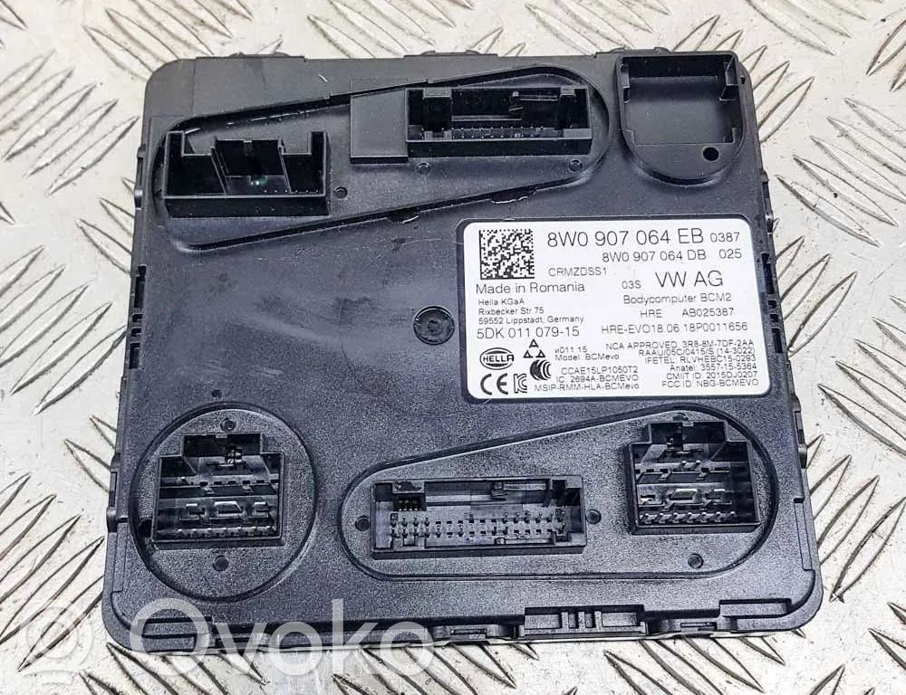 Audi A5 Korin keskiosan ohjainlaite 