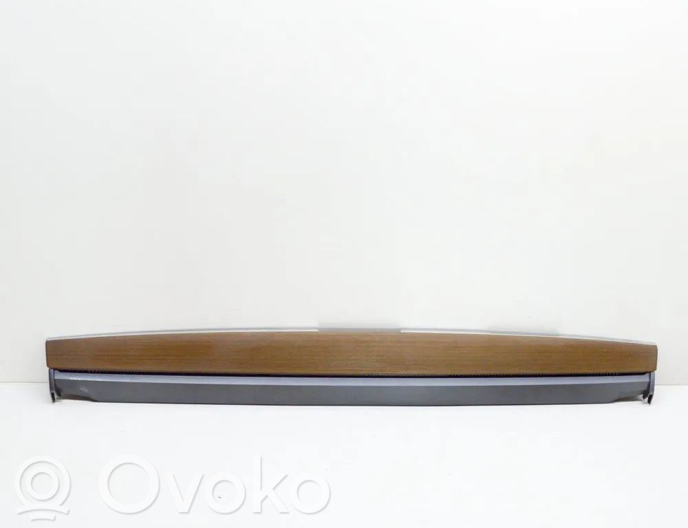 Tesla Model 3 Dekoratyvinė apdailos juostelė 