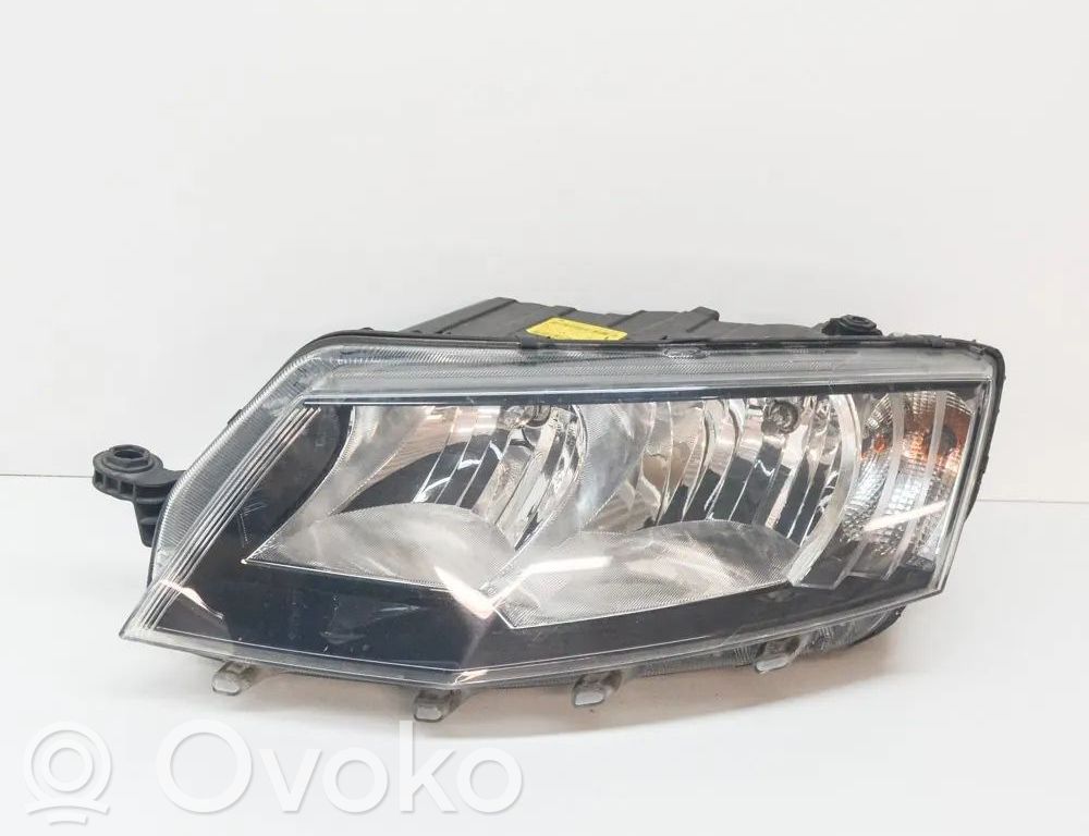 Skoda Octavia Mk3 (5E) Lampa przednia 