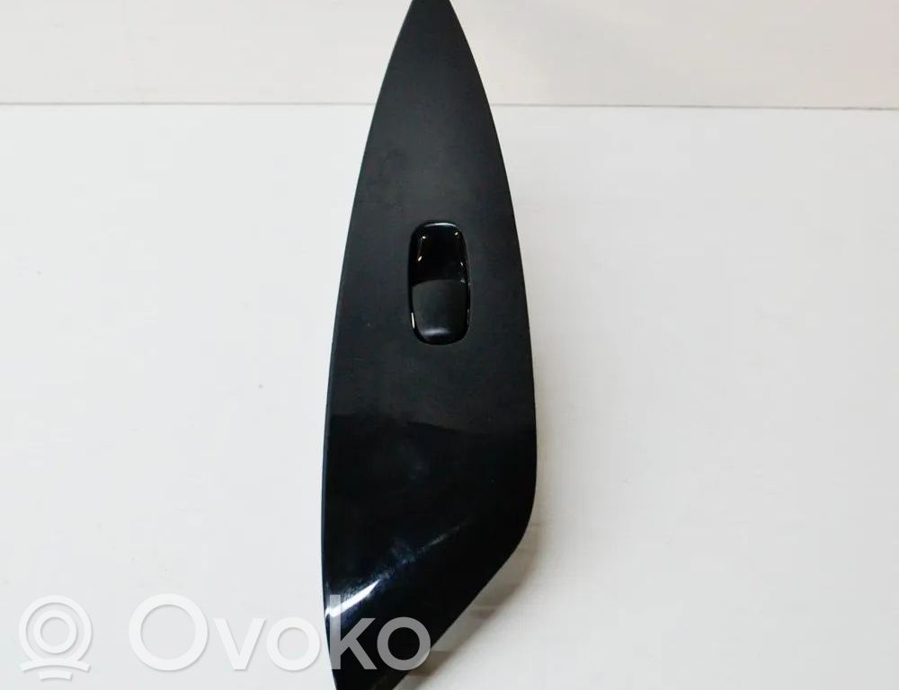 Nissan Leaf I (ZE0) Rivestimento del pannello della portiera anteriore
