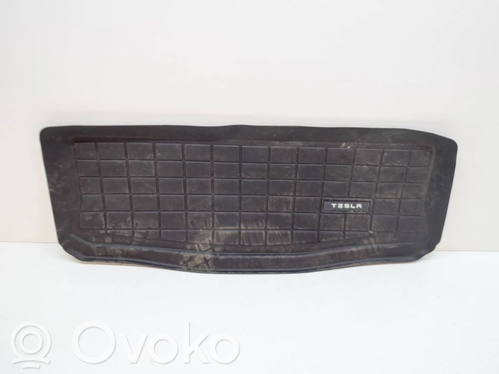Tesla Model S Bagažinės grindys 