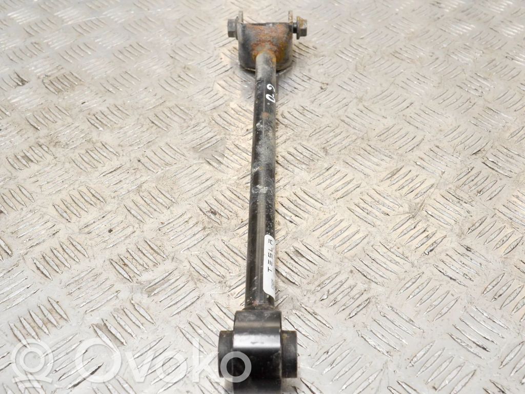 Вилы   104444400A