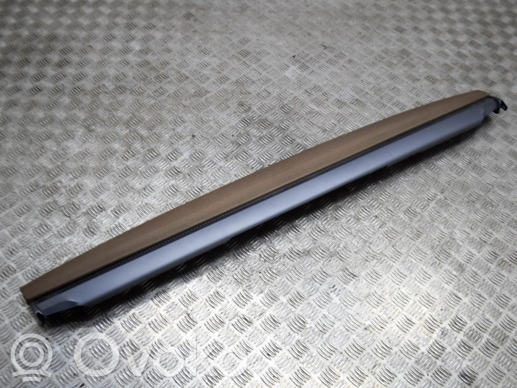 Tesla Model Y Dekoratyvinė apdailos juostelė 