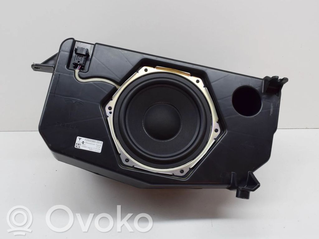 Tesla Model X Altavoz subwoofer 