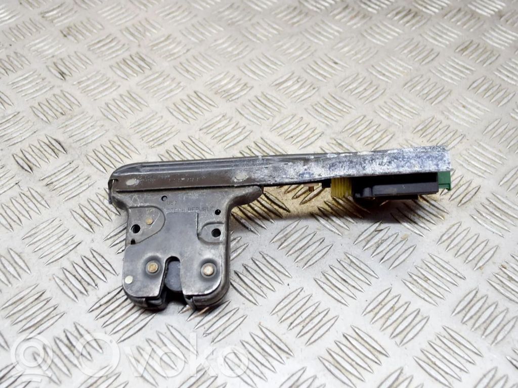 Audi TT Mk1 Tailgate/trunk/boot lock/catch/latch 