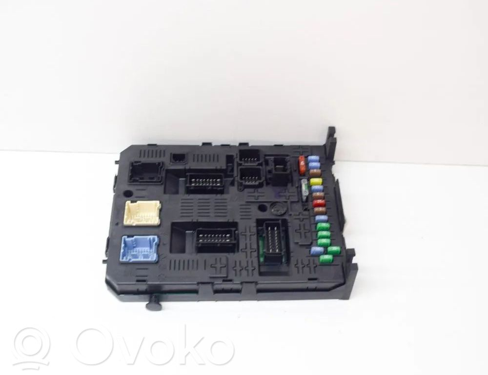 Citroen C6 Fuse module 