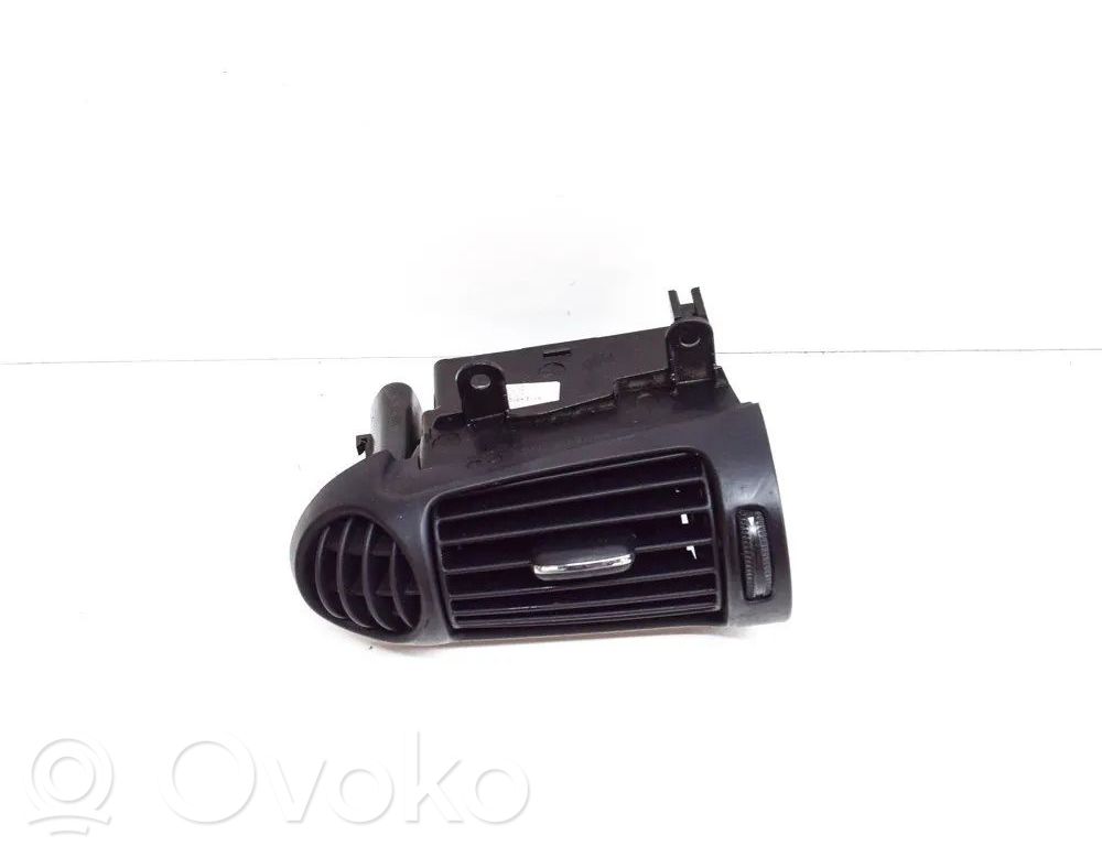 Mercedes-Benz C W203 Copertura griglia di ventilazione cruscotto 