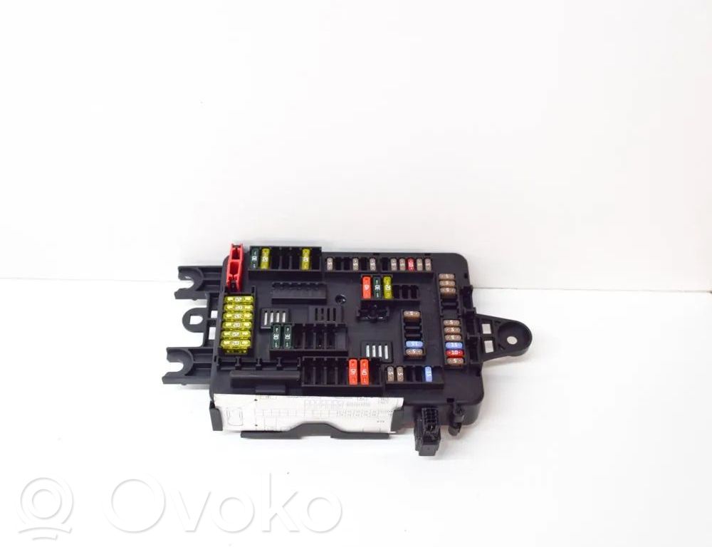 BMW 3 F30 F35 F31 Sulakemoduuli 