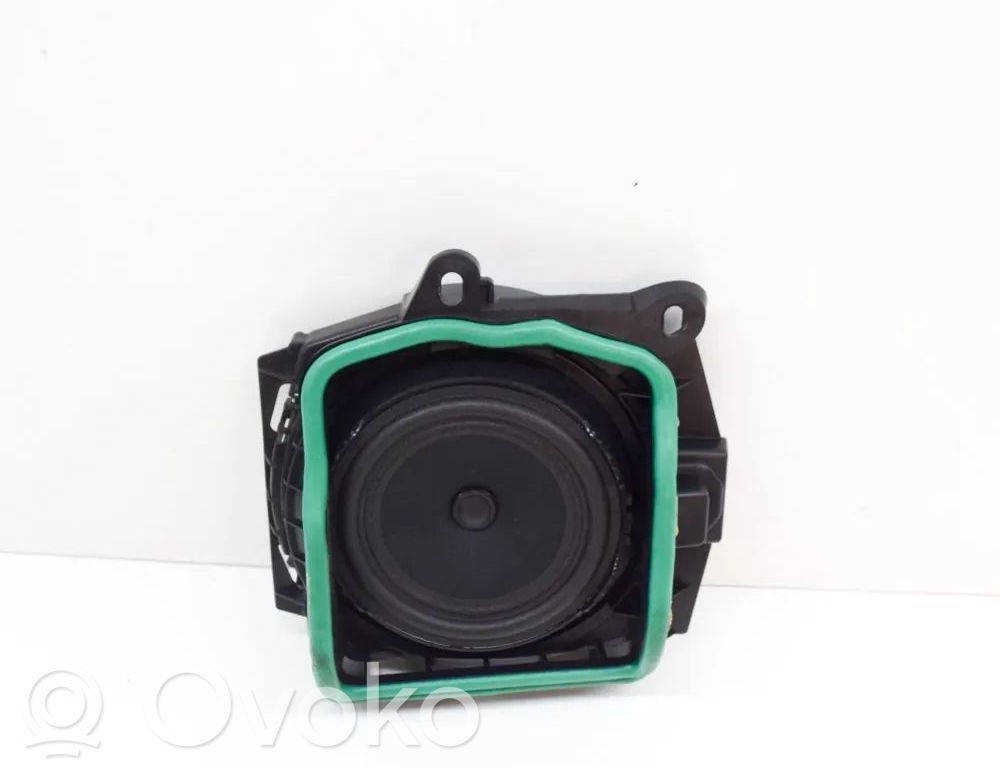 BMW 3 G20 G21 Subwoofer 