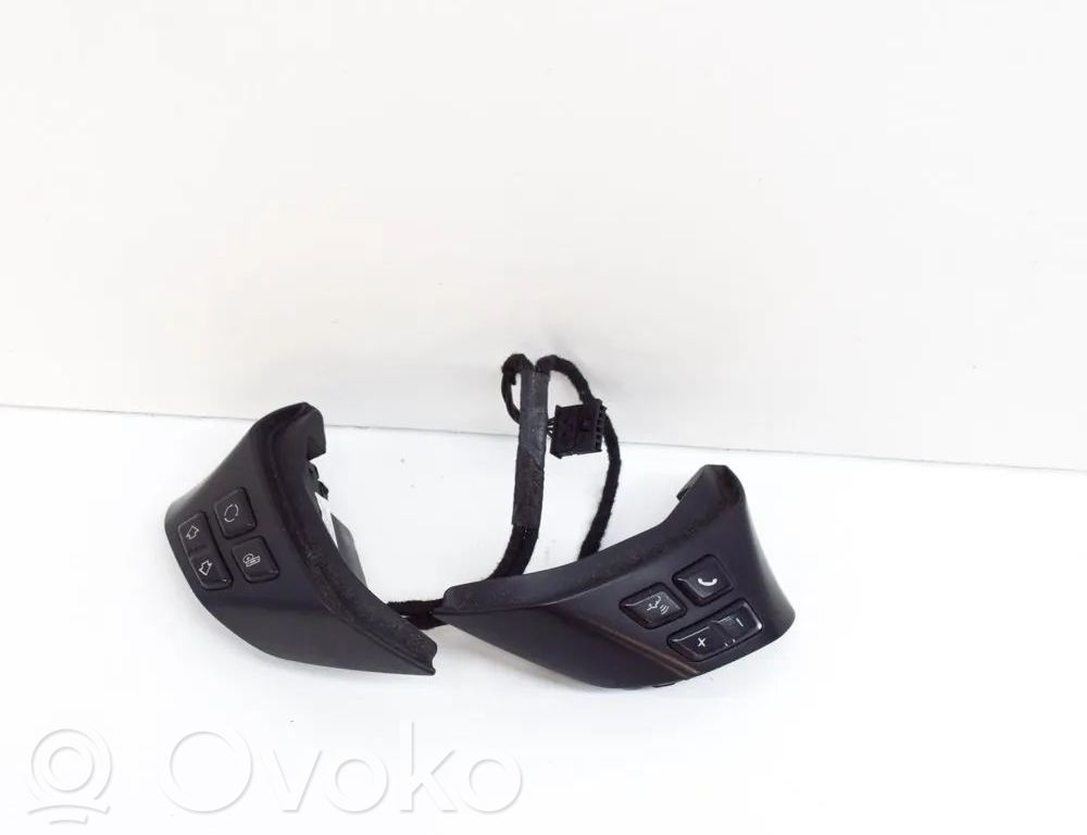 Boutons / interrupteurs volant   6959893,6764547,61645001A,61645391