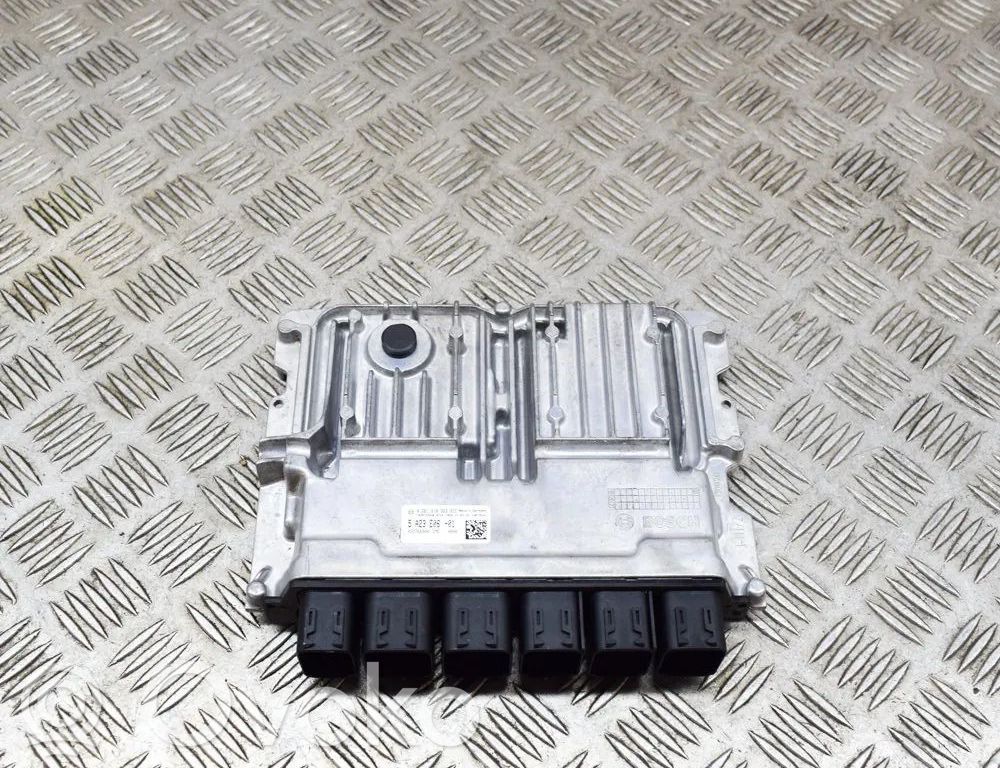 BMW 3 G20 G21 Variklio valdymo blokas 