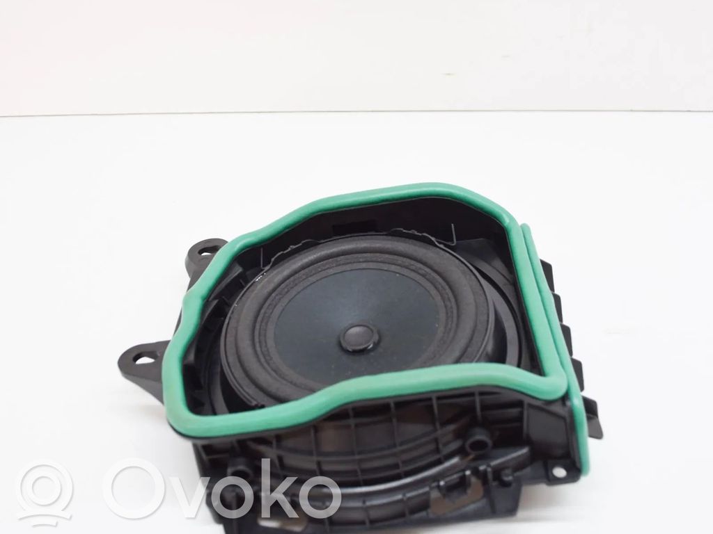 BMW 3 G20 G21 Subwoofer 