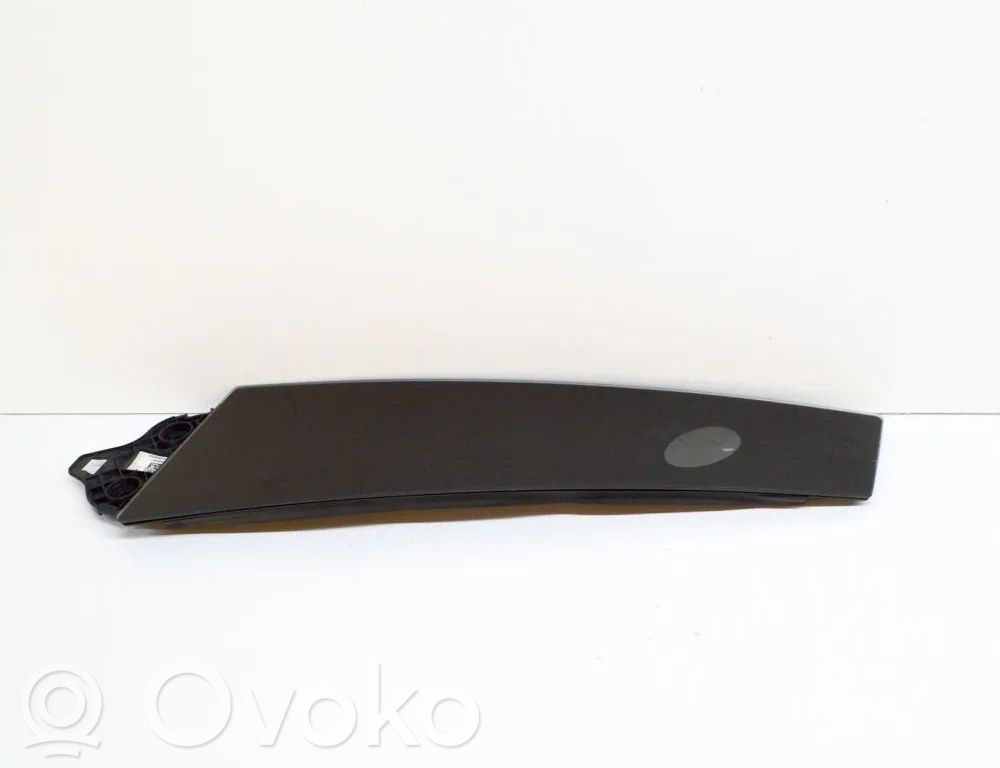 Tesla Model 3 Pilar (B) (superior) 