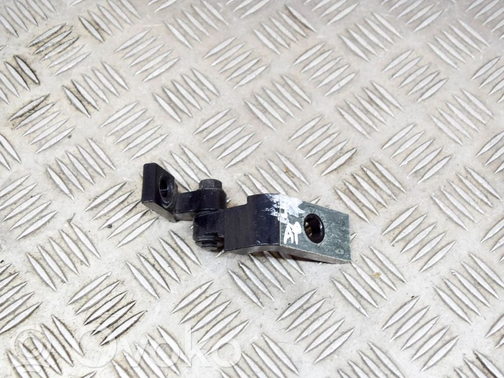 BMW i3 Front door upper hinge 