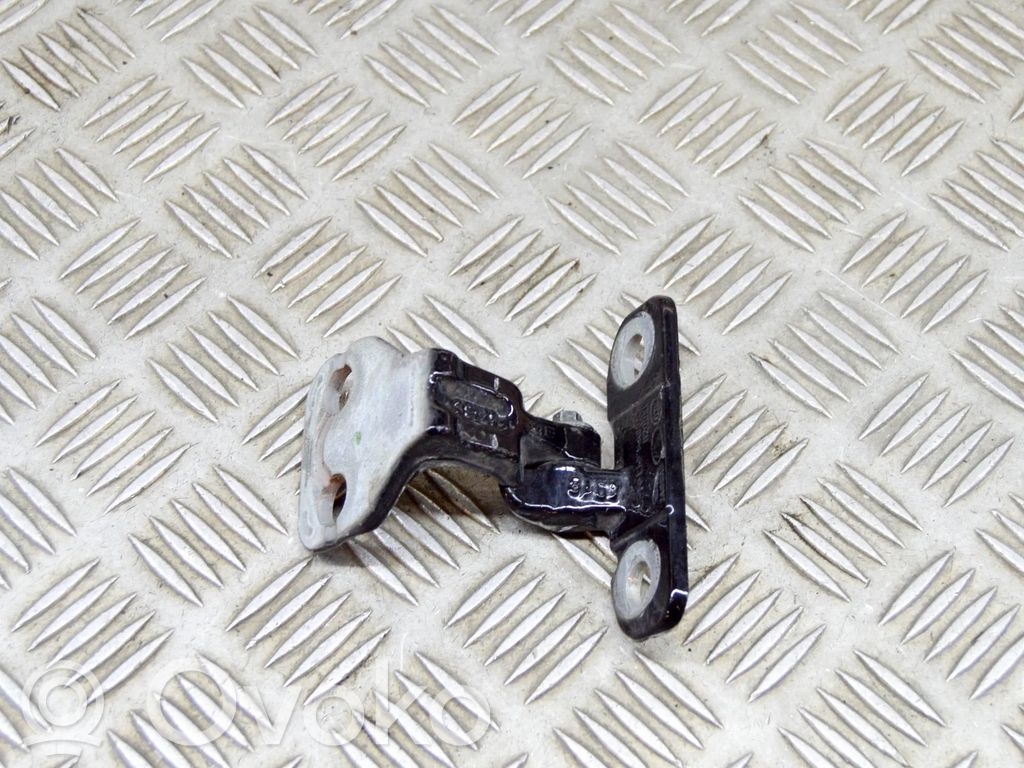 Front door upper hinge   BJ32228A67CB