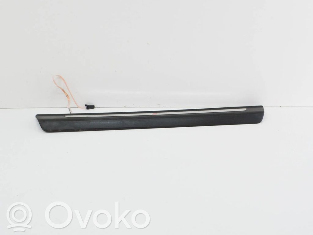 Audi Q8 Etuoven kynnyksen suojalista 