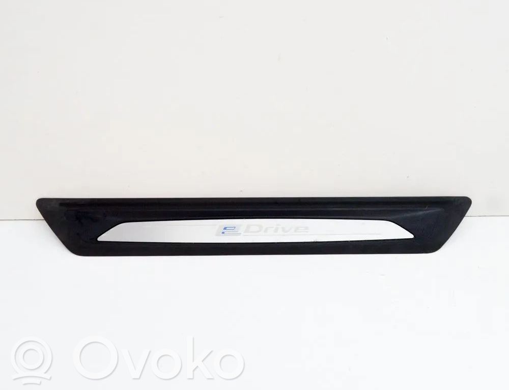 BMW 2 F45 Osłona listwy przedniej 
