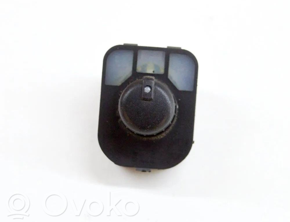 Audi Q3 8U Wing mirror switch 