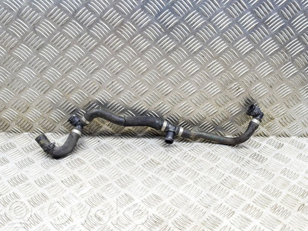 BMW 2 F45 Tubo flessibile del liquido di raffreddamento del motore 