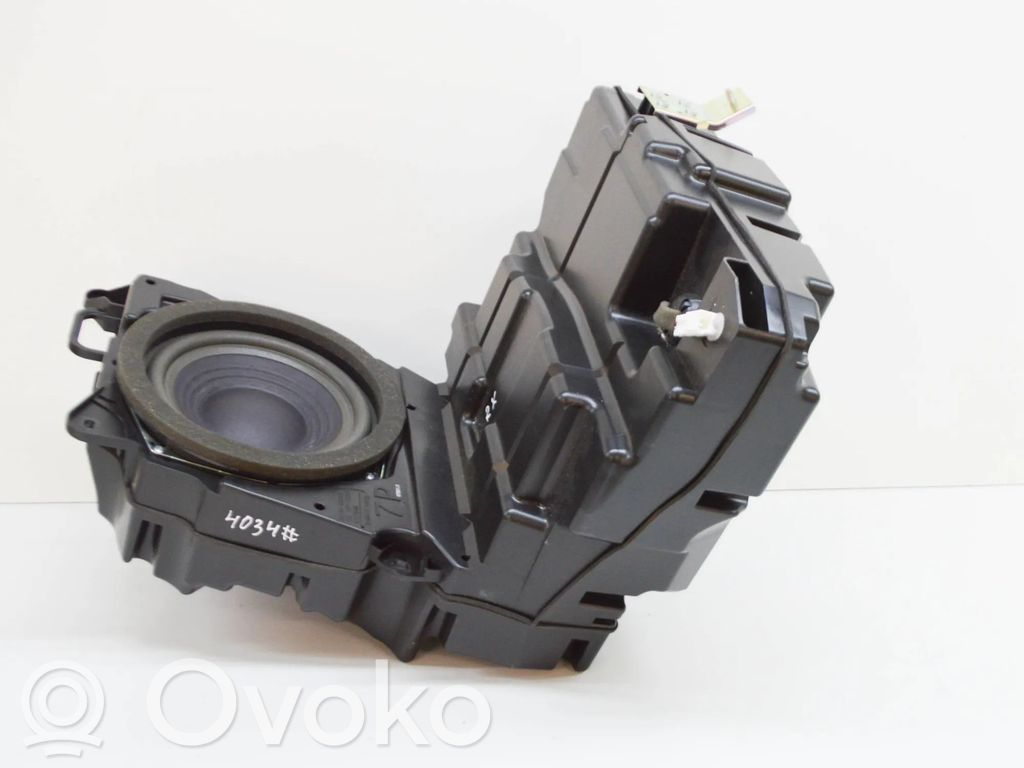 Lexus RX 450H Subwoofer 