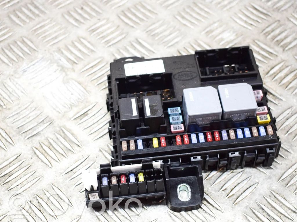 Jaguar I-Pace Fuse module 