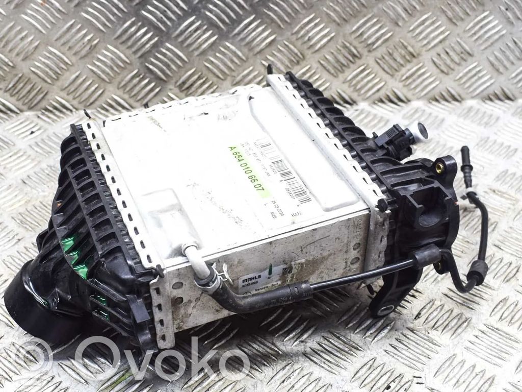Chłodnica powietrza doładowującego / Intercooler   A6540106607,A6540904201