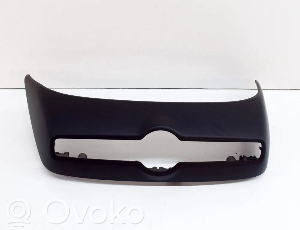 Volvo XC40 Konsola środkowa / Radio / GPS 