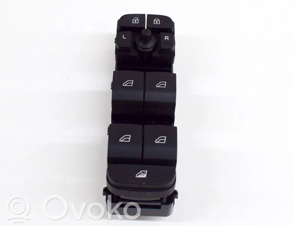 Volvo XC40 Electric window control switch 
