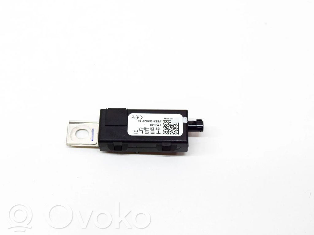 Tesla Model 3 Antenos stiprintuvas 
