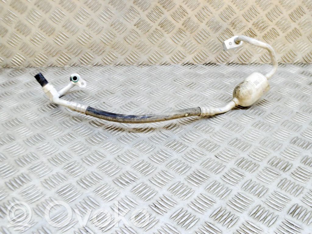 Tesla Model X Ilmastointilaitteen putki (A/C) 