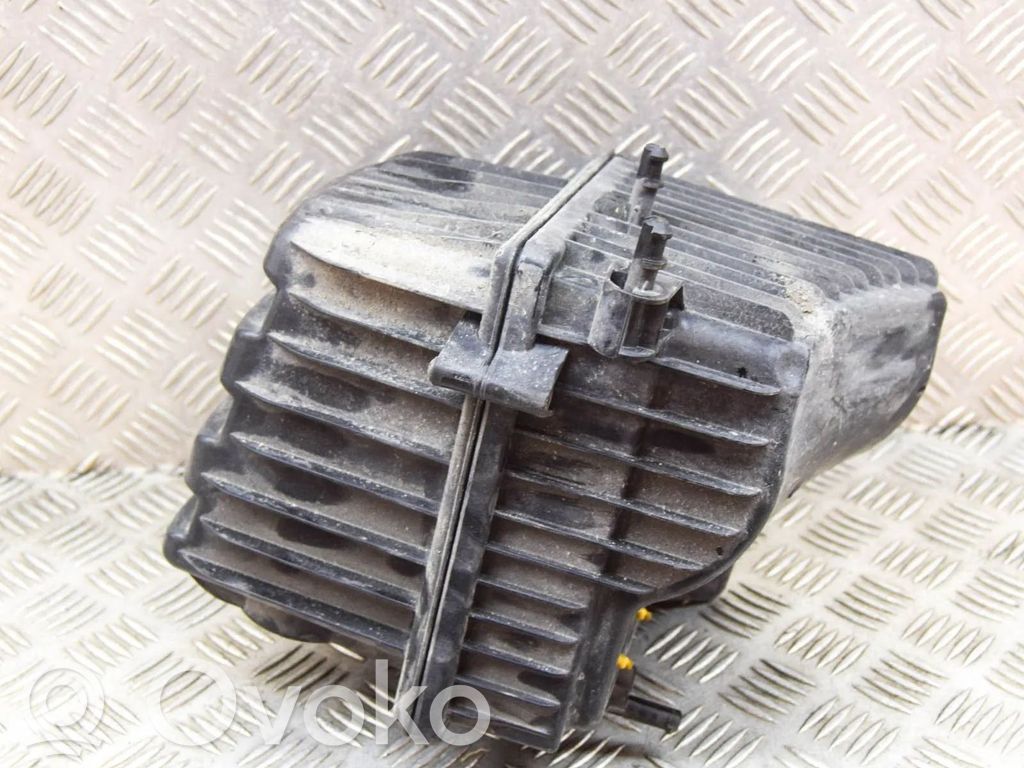 Fiat 500X Air filter box 