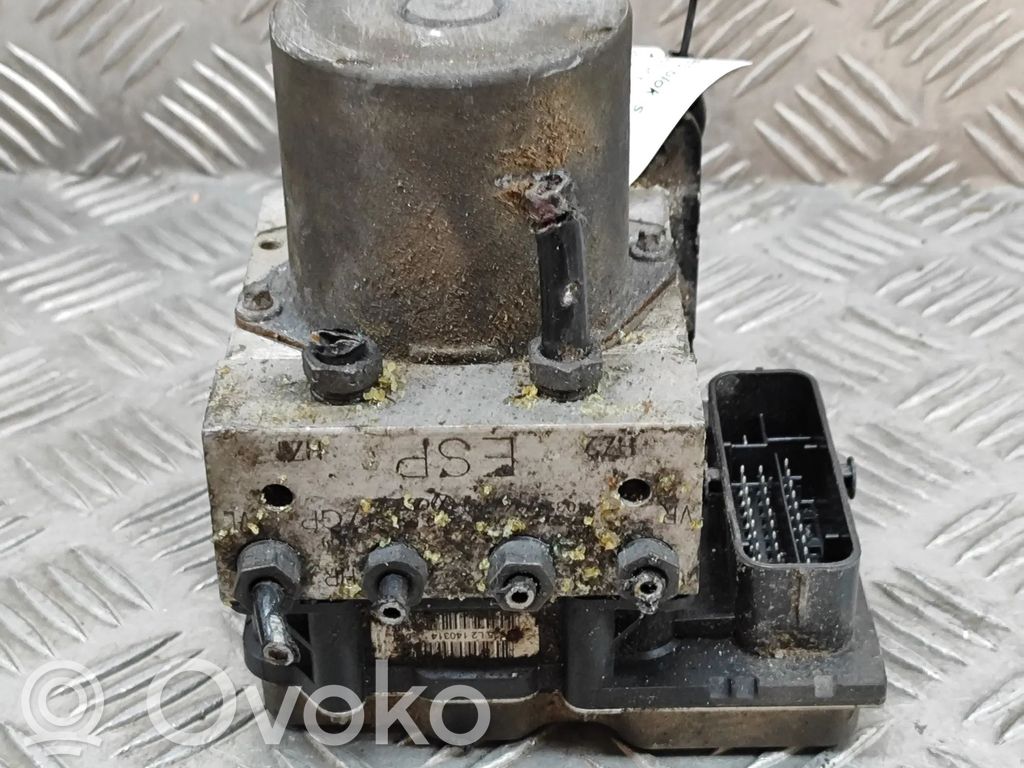 Audi A4 S4 B8 8K ABS-pumppu 