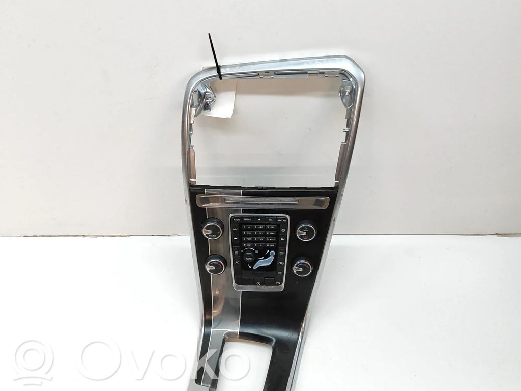 Volvo XC60 Dashboard glove box trim 