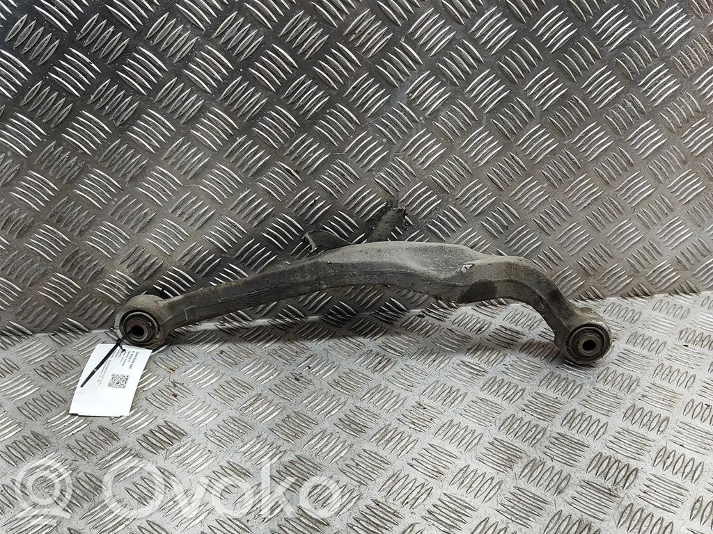 Nissan Qashqai Górny wahacz tylny 
