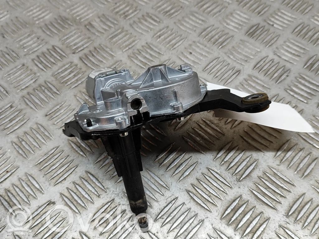 Nissan Qashqai Silniczek wycieraczki szyby tylnej 