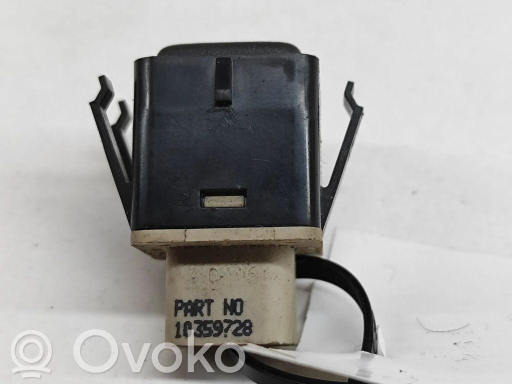 Chevrolet Corvette C6 Tailgate/boot open switch button 