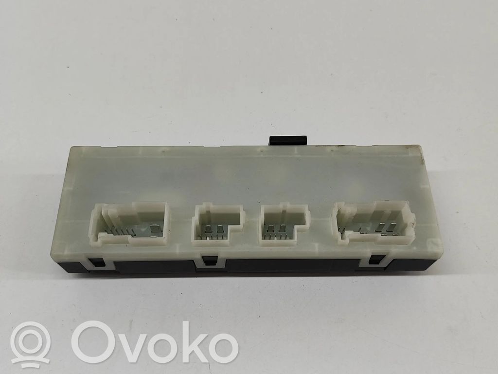 BMW 5 G30 G31 G38 Sterownik / Moduł elektrycznej klapy tylnej / bagażnika 
