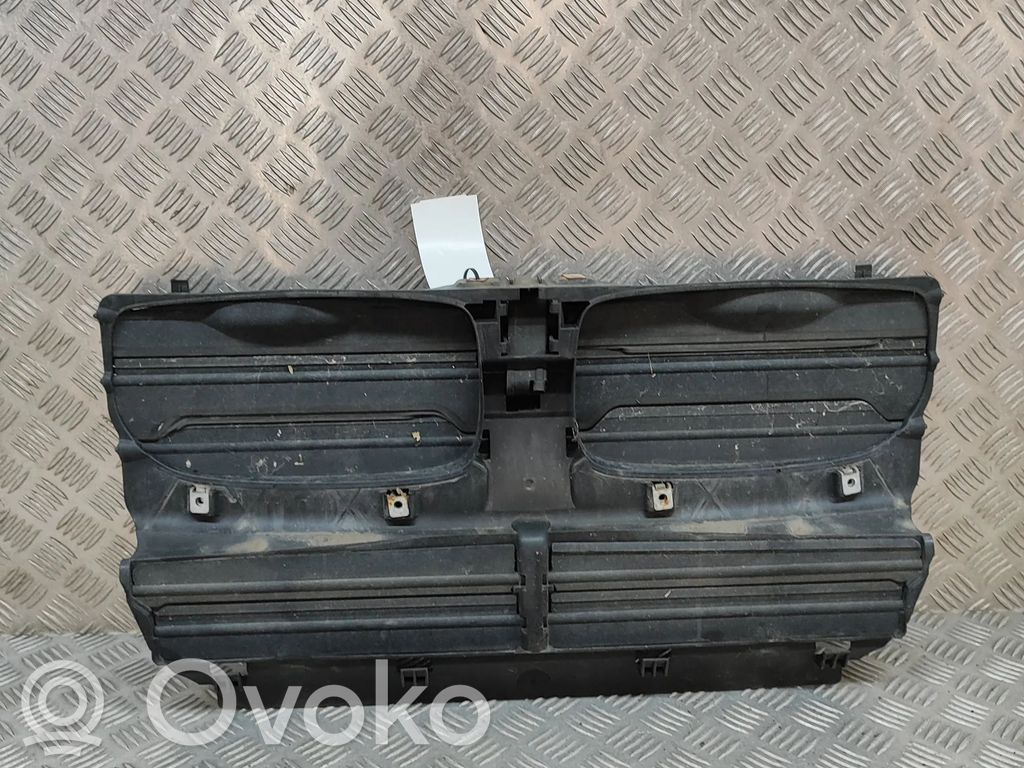 BMW X5 E70 Деталь (детали) канала забора воздуха 