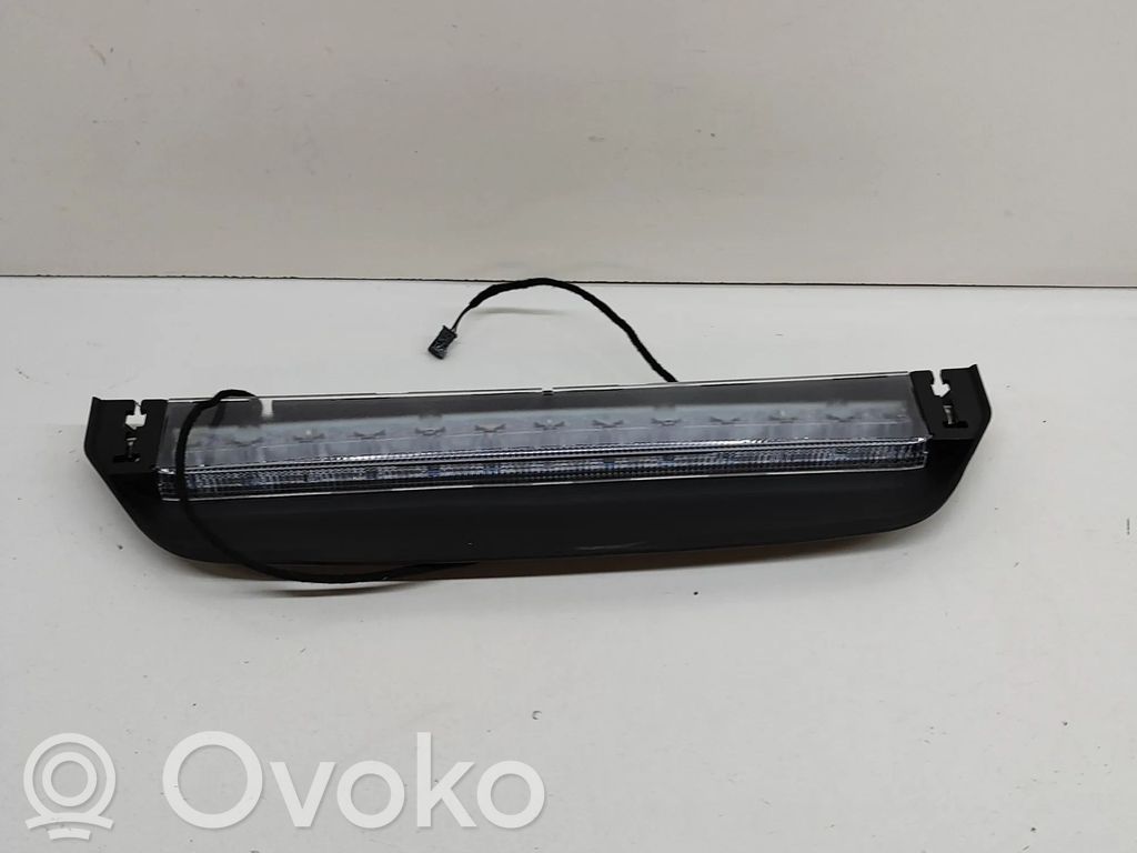 Volvo S60 Third/center stoplight 