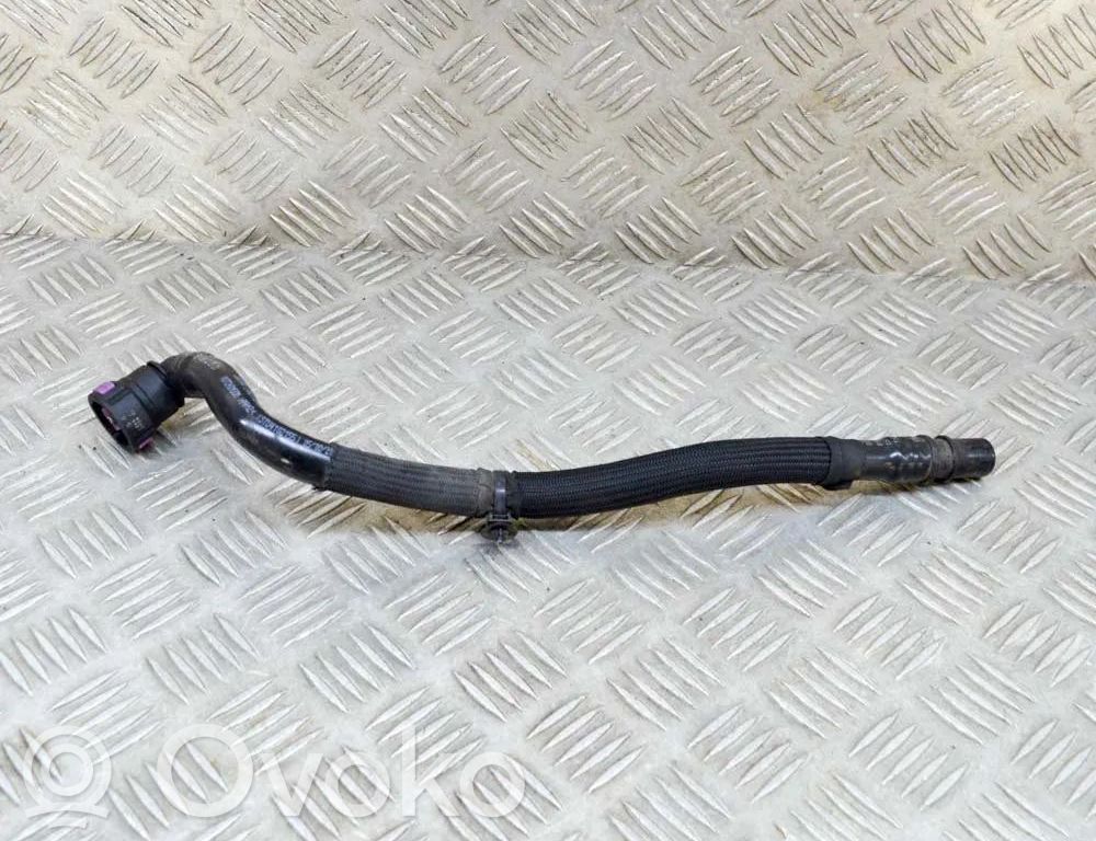 Jaguar I-Pace Engine coolant pipe/hose 