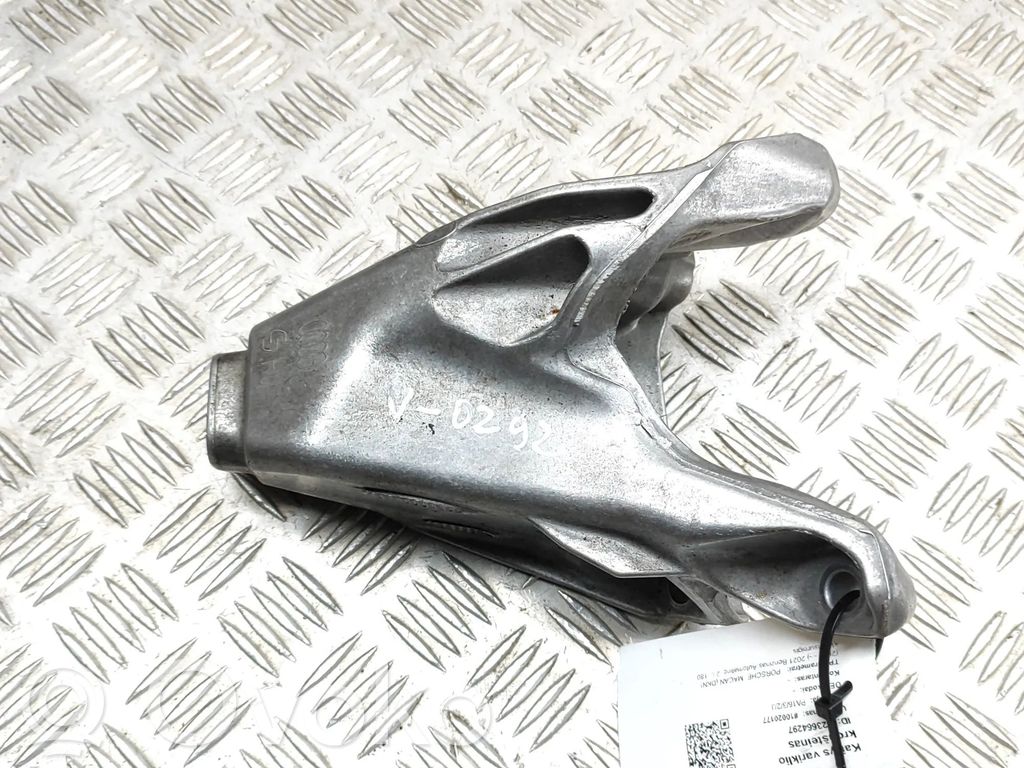 Porsche Macan (95B) Engine mounting bracket 