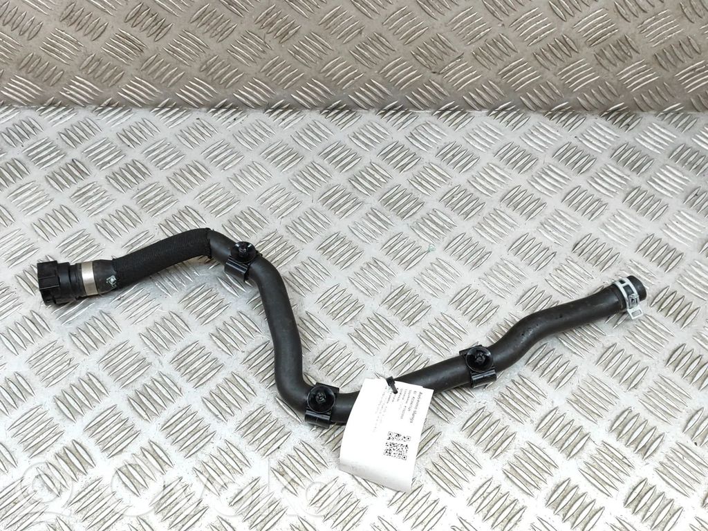 BMW i4 Engine coolant pipe/hose 