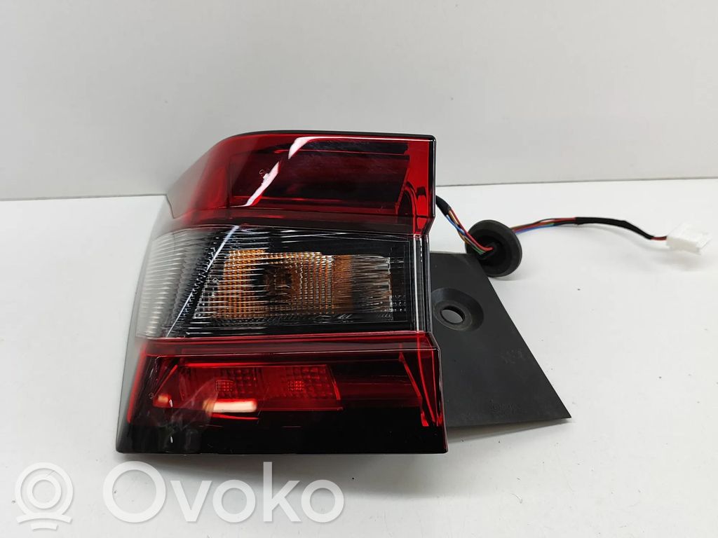 Lampa tylna   265556PA1A