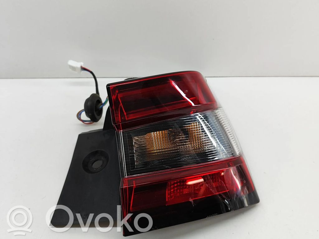 Nissan Juke II F16 Luci posteriori