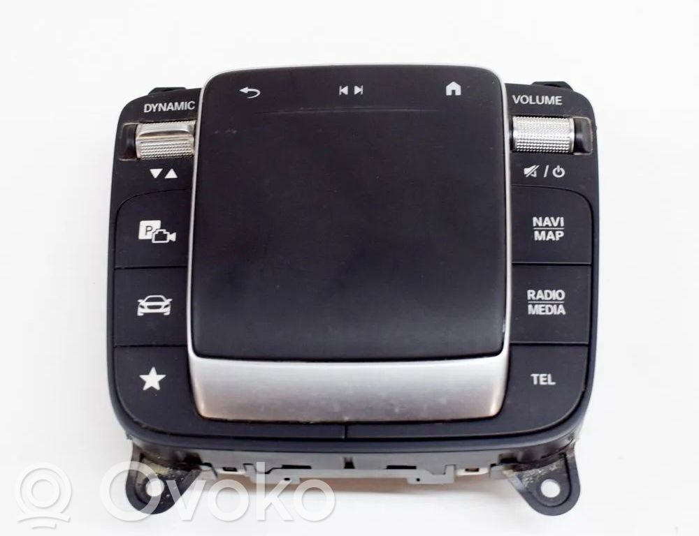 Mercedes-Benz EQA Panel radia 
